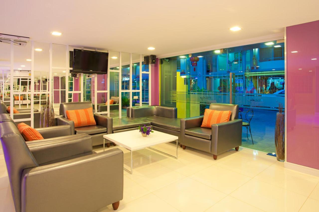 Holidays Home Pattaya lobby